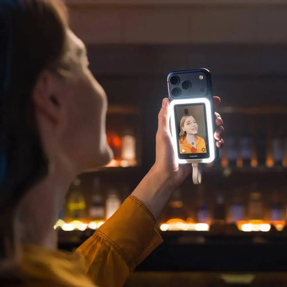 360-Snap Selfie Screen with Light